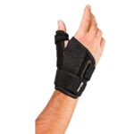 MUELLER Sports Medicine Reversible Adjust-to-Fit Thumb Stabilizer